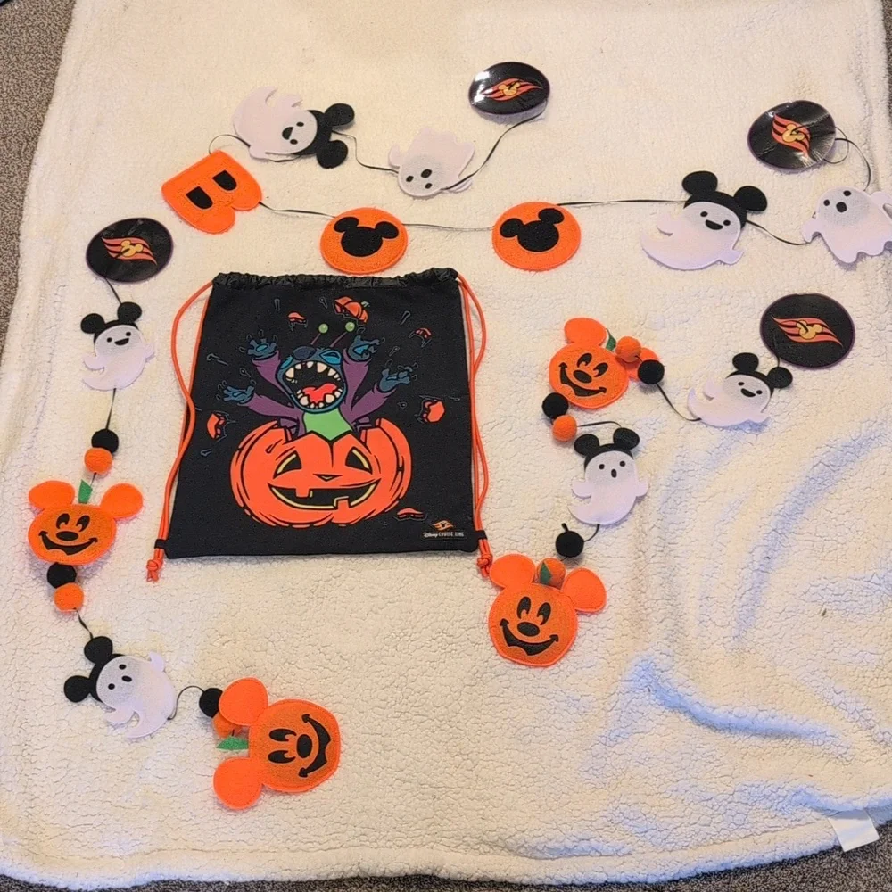 Halloween On The High Seas Stateroom Bundle Blanket , Pillow, Garlands, Popcorn+